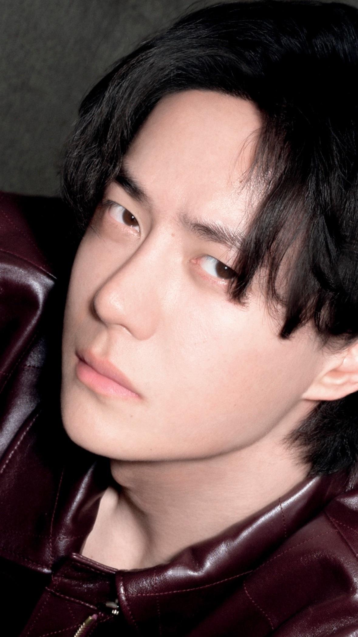 怎么有人可以未施粉黛却魅成这样王一博