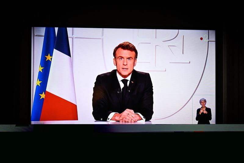 据法新社（AFP）报道，埃马纽埃尔·马克龙表示，欧洲应恢复与弗拉基米尔·普京的对