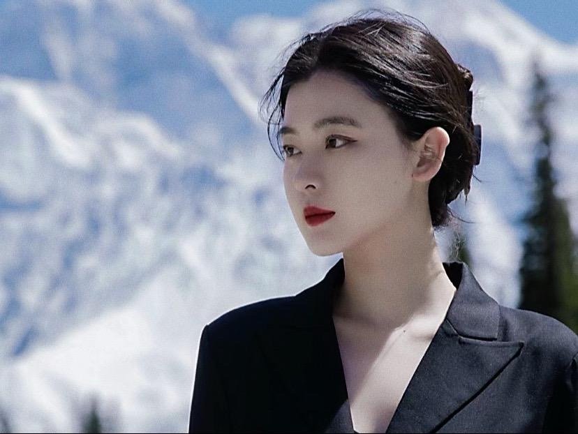 度娘都搜不到的小众文案“每个人都有走不出来的小胡同”1.“阳和启蛰”2.“观来者