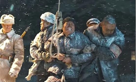 同样是大国，日本对美国的态度从来都毕恭毕敬，对俄罗斯的态度也是敬畏有加。唯独到了