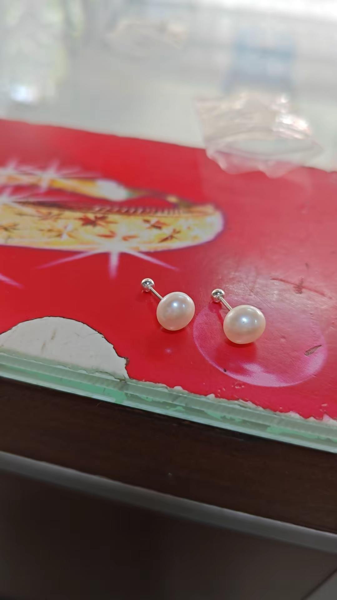 我只想真心真意对财神说：我要发，一定发到花都开了鸟儿把歌唱，发到财神爷都对为我点