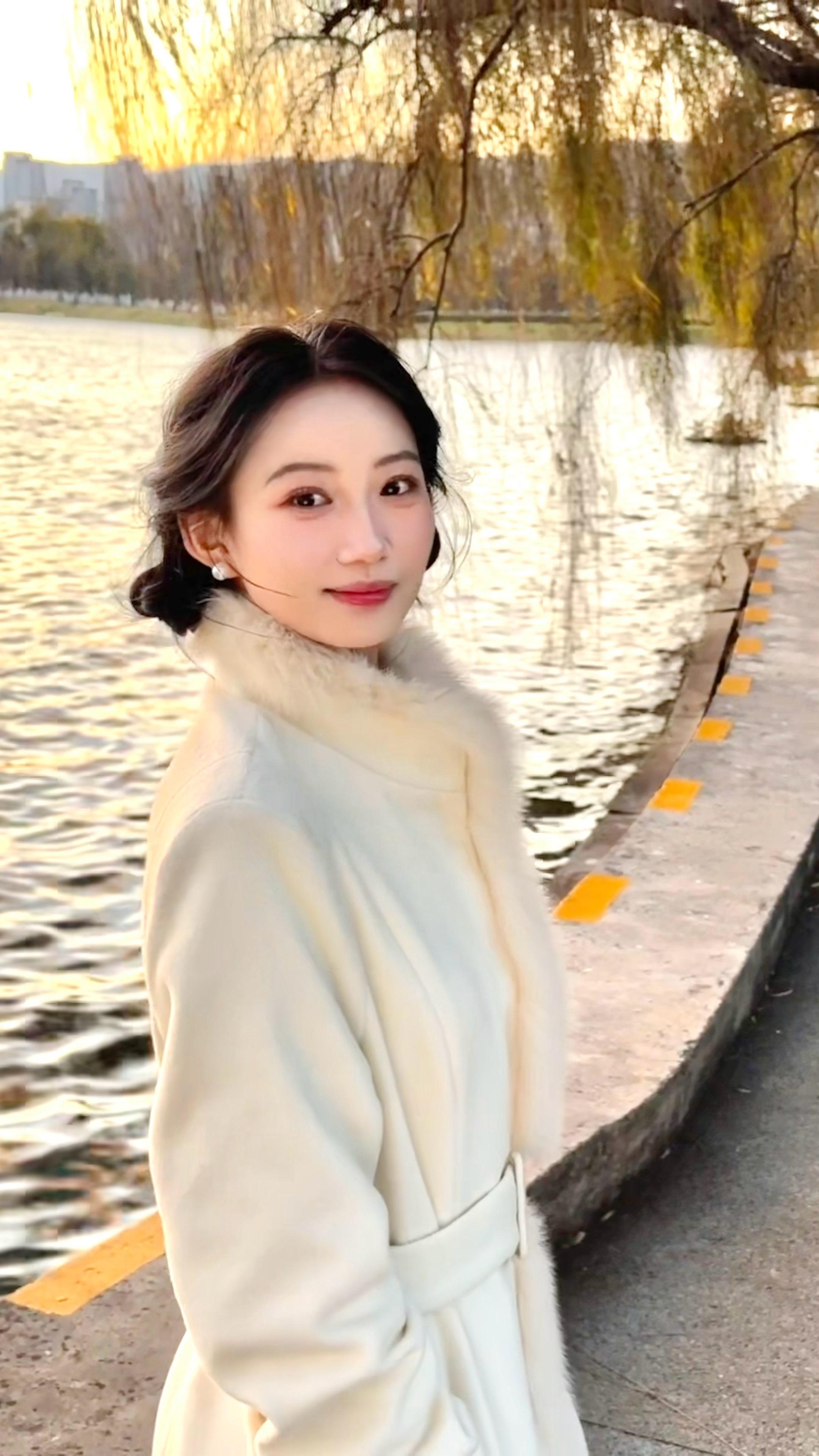 祝来年春山昂首 我为自己筹谋 不再自否