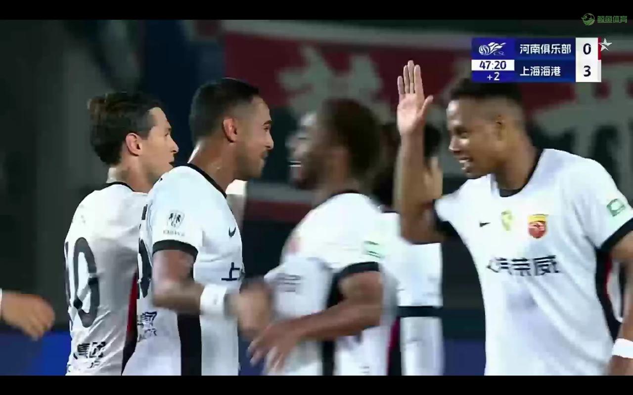 没有奥斯卡，没有武磊，新星李新翔蒯纪闻扛大旗连袂建功，海港半场3：0把河南队打成