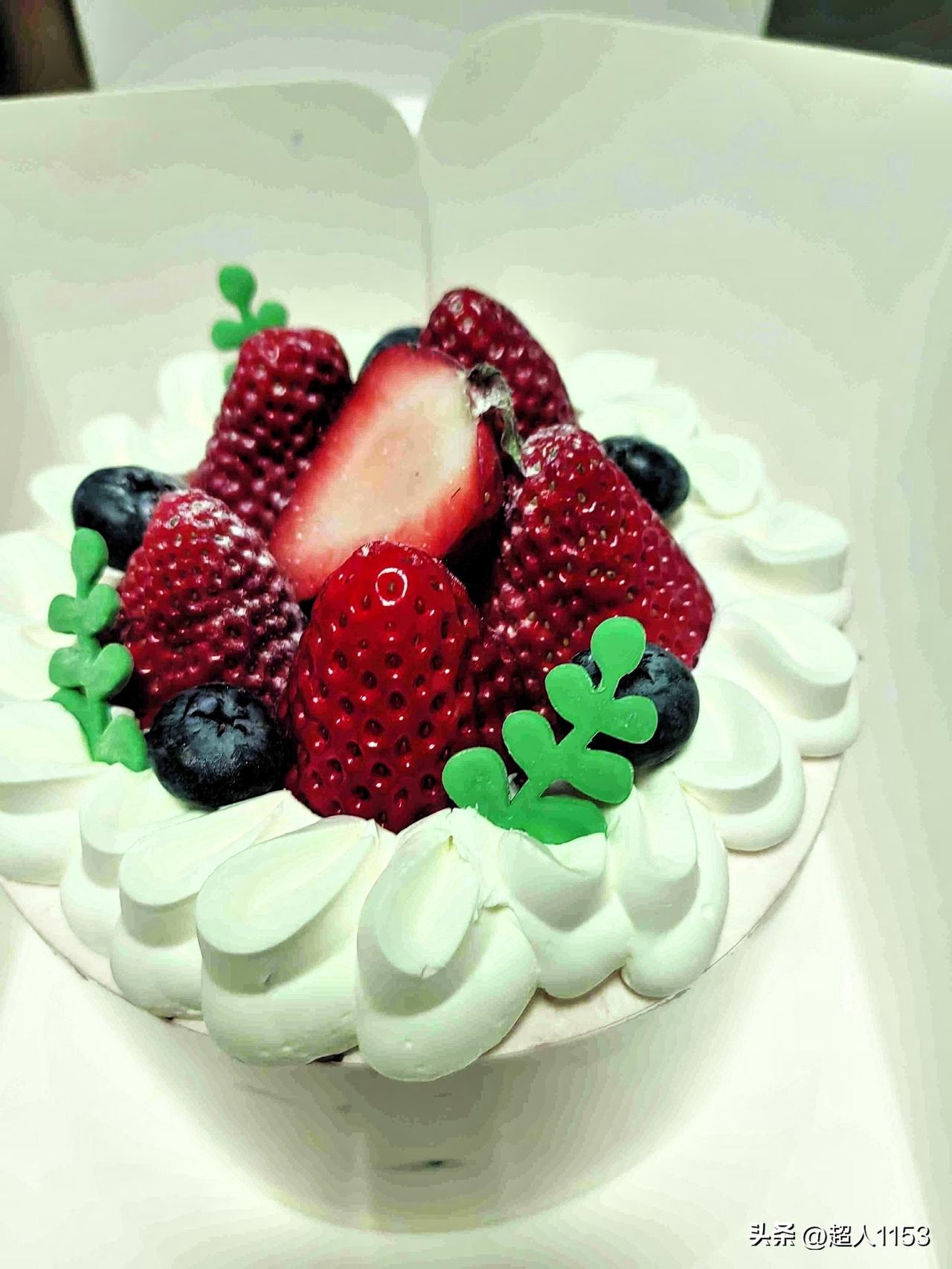 美好的一天开始了！
时间过的真快，
转眼又到一年三月末。

女儿的生日到了，
小