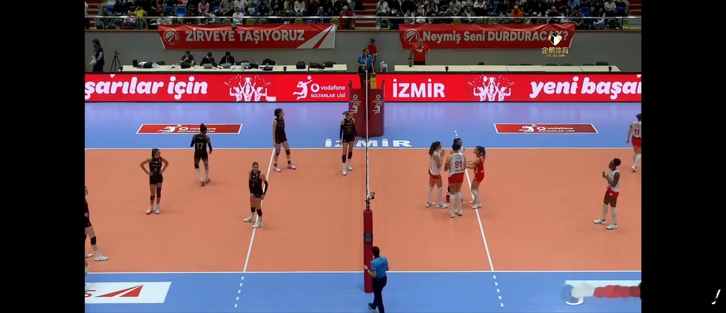 第一局王媛媛2分（3扣1中1拦）。王媛媛土耳其女排超级联赛