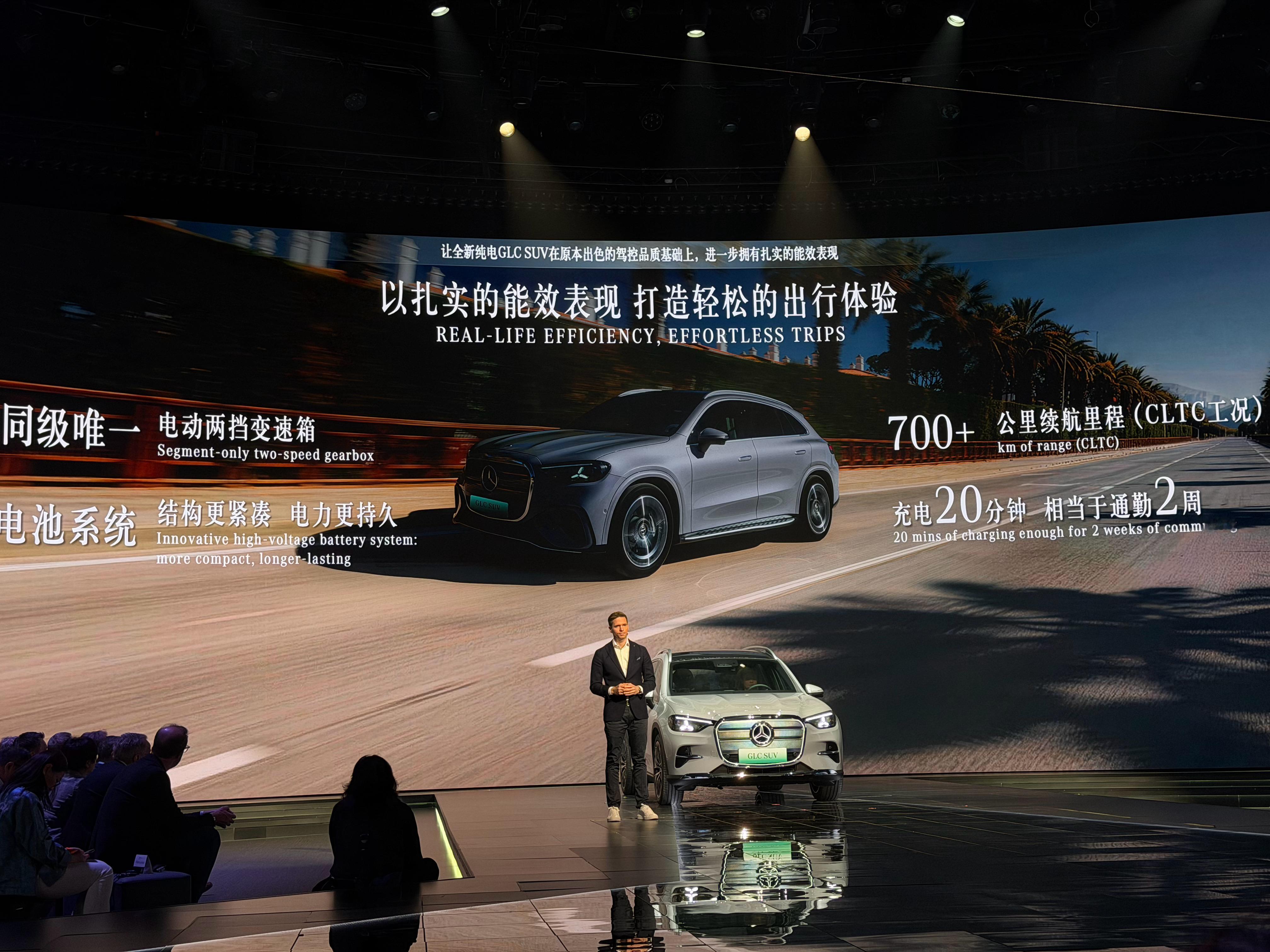 一问都说过时了，一看都想买奔驰。这审美和状态，在今天这种环境里堪称奇迹，按自己的