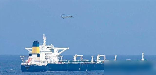 12月 23日，特朗普正式宣布：被扣押的中国香港“世纪号”油轮所载180万桶委内