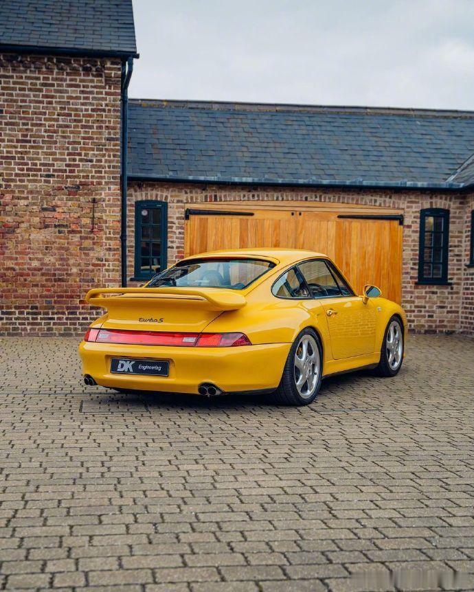 经典帅气的小跑车之保时捷911 Turbo S ！全球汽车