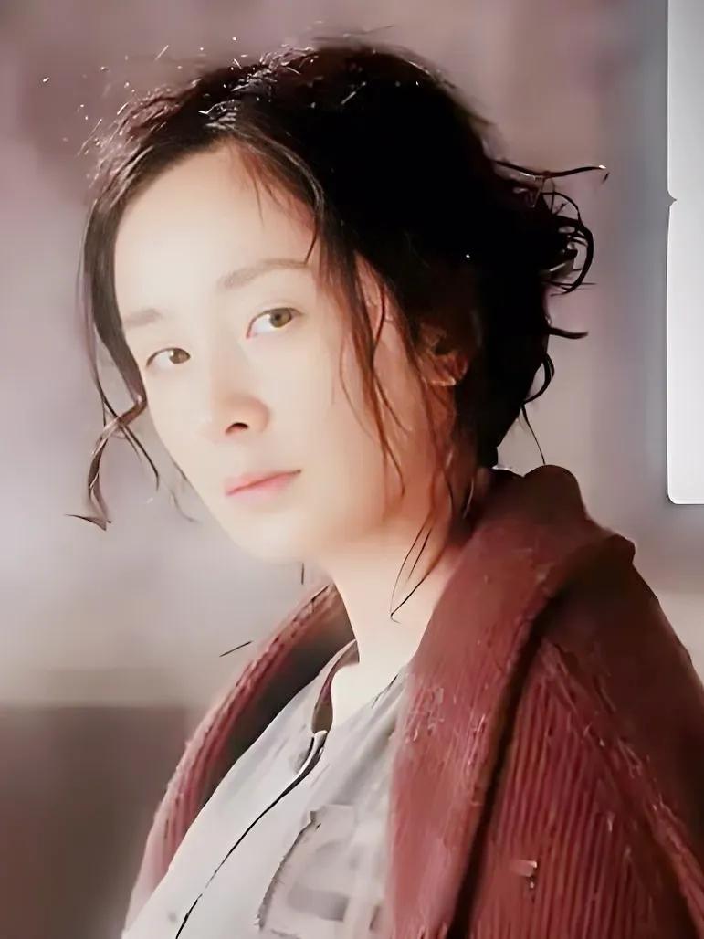 杨幂在《酱园弄》杀疯了！
 
《酱园弄·悬案》里杨幂演的王许梅太绝！从教认字的坚