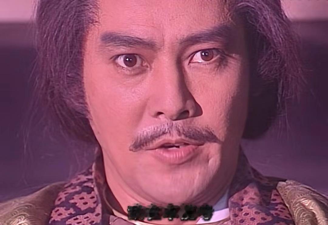 日本天皇和高市早苗的冲突一个女首相反对女天皇，坚持天皇只能是男性，你让那些高市早
