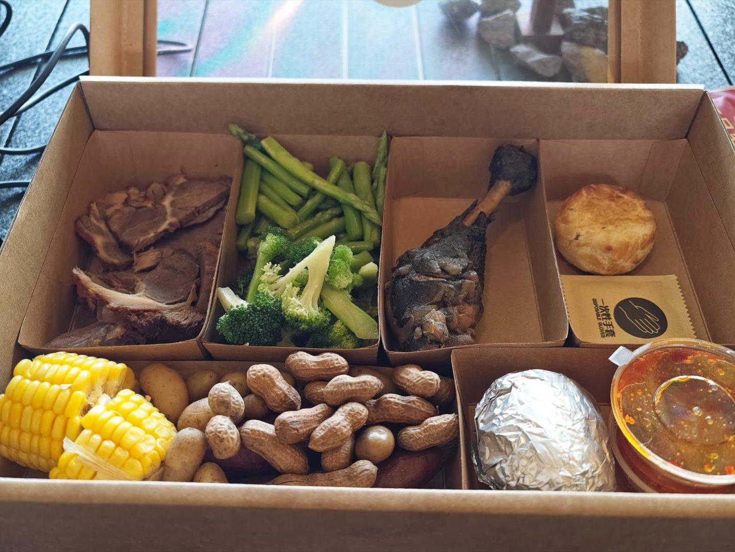 感受一下路虎卫士杯的伙食折腾了一上午，人都快麻了，好好补充一下 保山