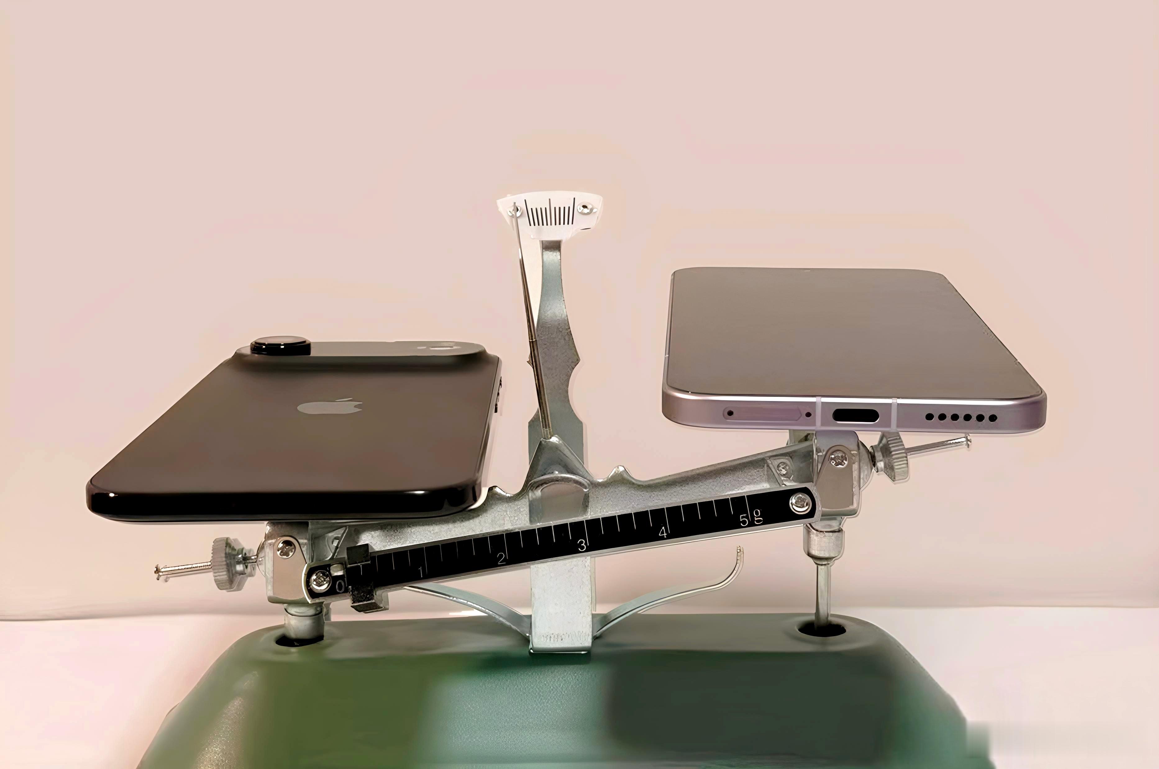 荣耀高管再度回应Air手机争议客观来说，如果手机到了2026年，为了轻薄的追求而