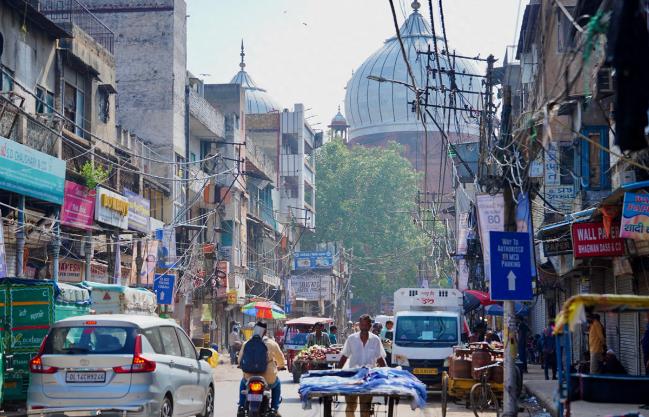 千里之外的一场风波，愣是把印度汽车行业逼到了两难境地，好好的造车流水线，如今大半