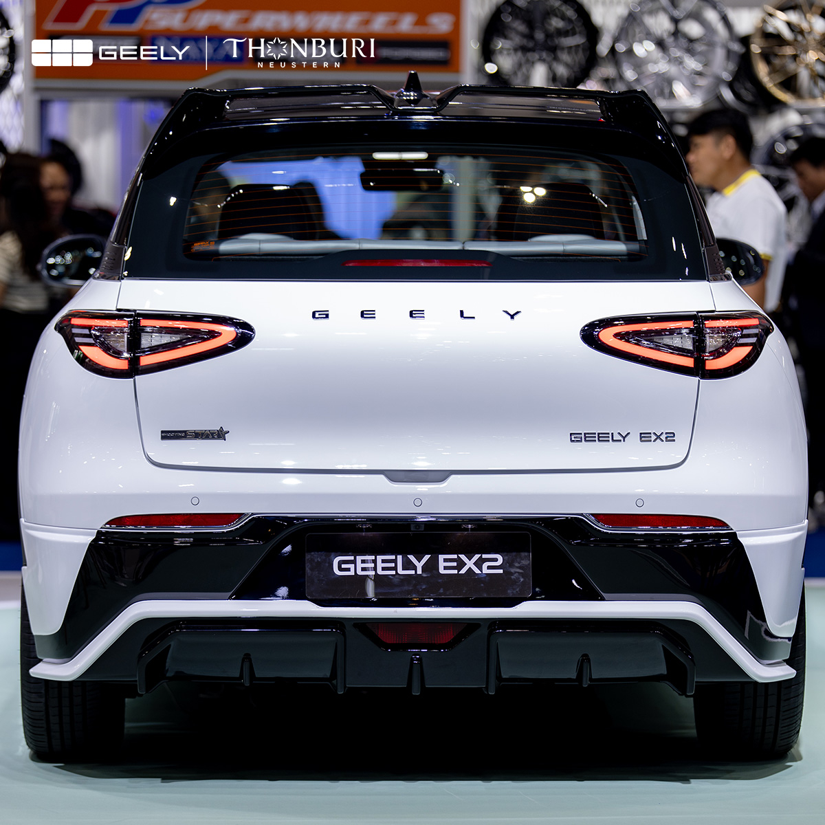 【心情件】吉利泰国经销商定制的吉利EX2 Shooting Star特别版。套件