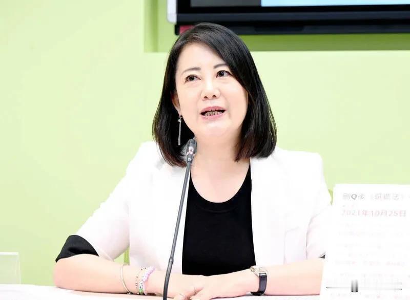 批韩国瑜甩锅协商责任   吴思瑶：一个院长连协调都处理不好

韩国瑜昨日召集朝野