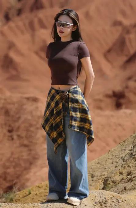  留几手听到葛夕官宣恋情后的反应 嘴上喊着“与我无关”，转头却发文坦言“不能完全