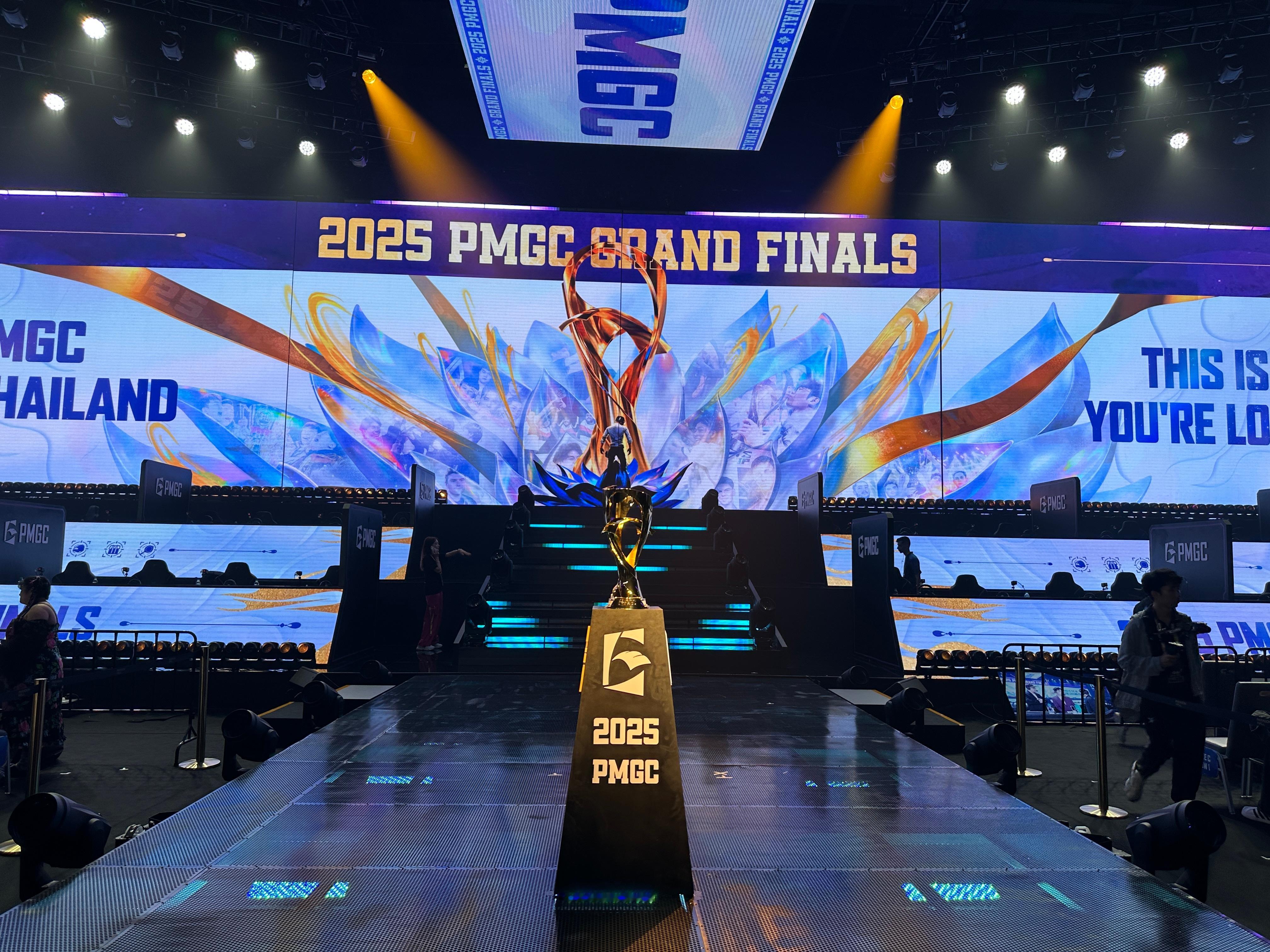 TT登场全球总决赛  坐等开始2025和平精英全球总决赛