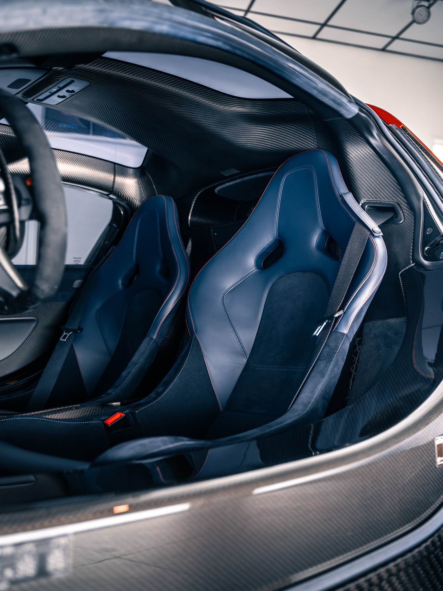 迈凯伦  McLaren P1｜精緻洗車含打蠟Volcano Orange車色在