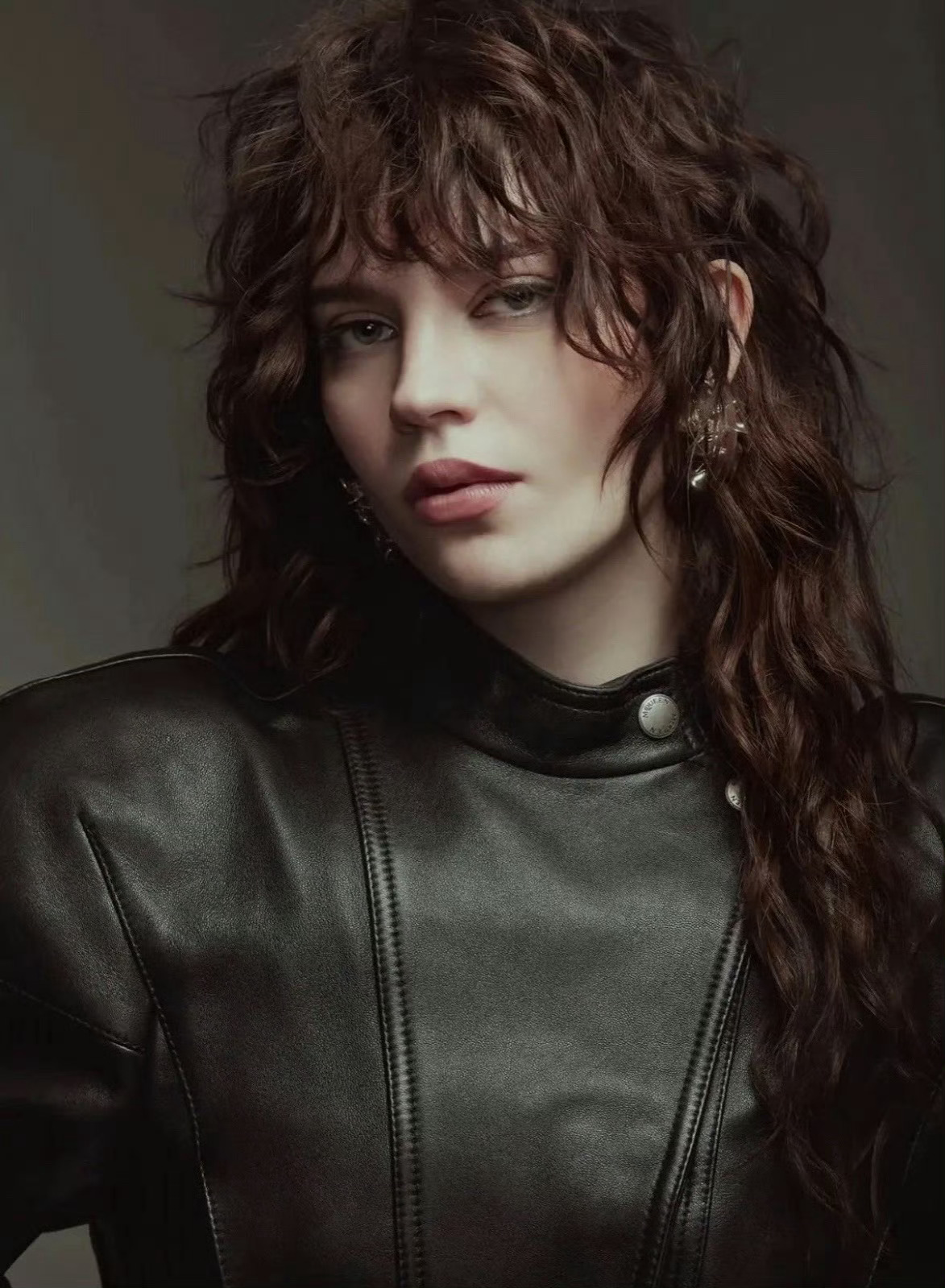 Sophie Thatcher 摄影Lenka Ulrichova THR 