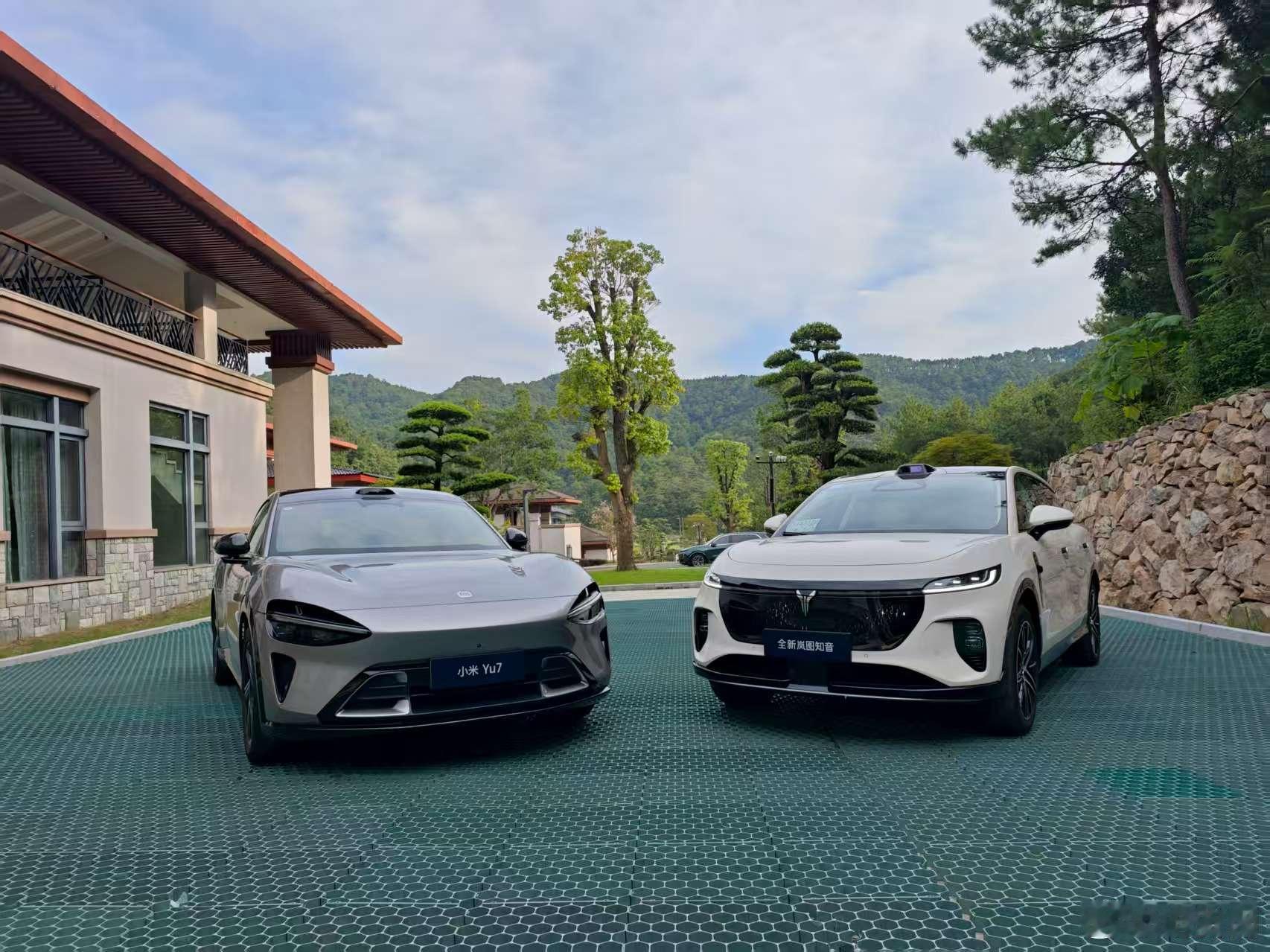 雷军亲口承认YU7交付难，推荐特斯拉/小鹏/理想；我觉得也可以看看岚图知音…毕竟
