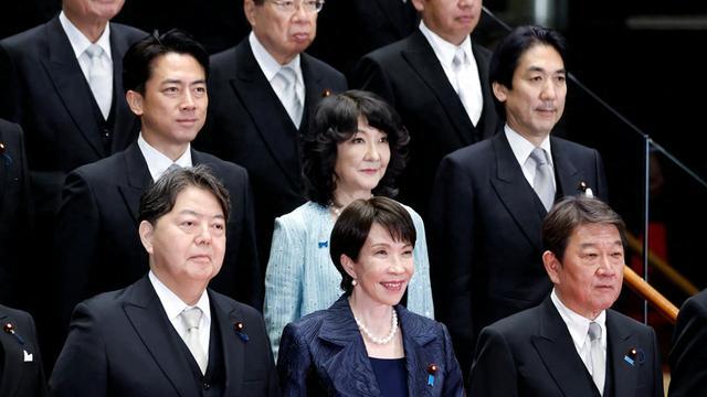 日本政坛最近可真是不太平，正面临着一场大考验！高市早苗因为触碰了熊猫的底线利益，