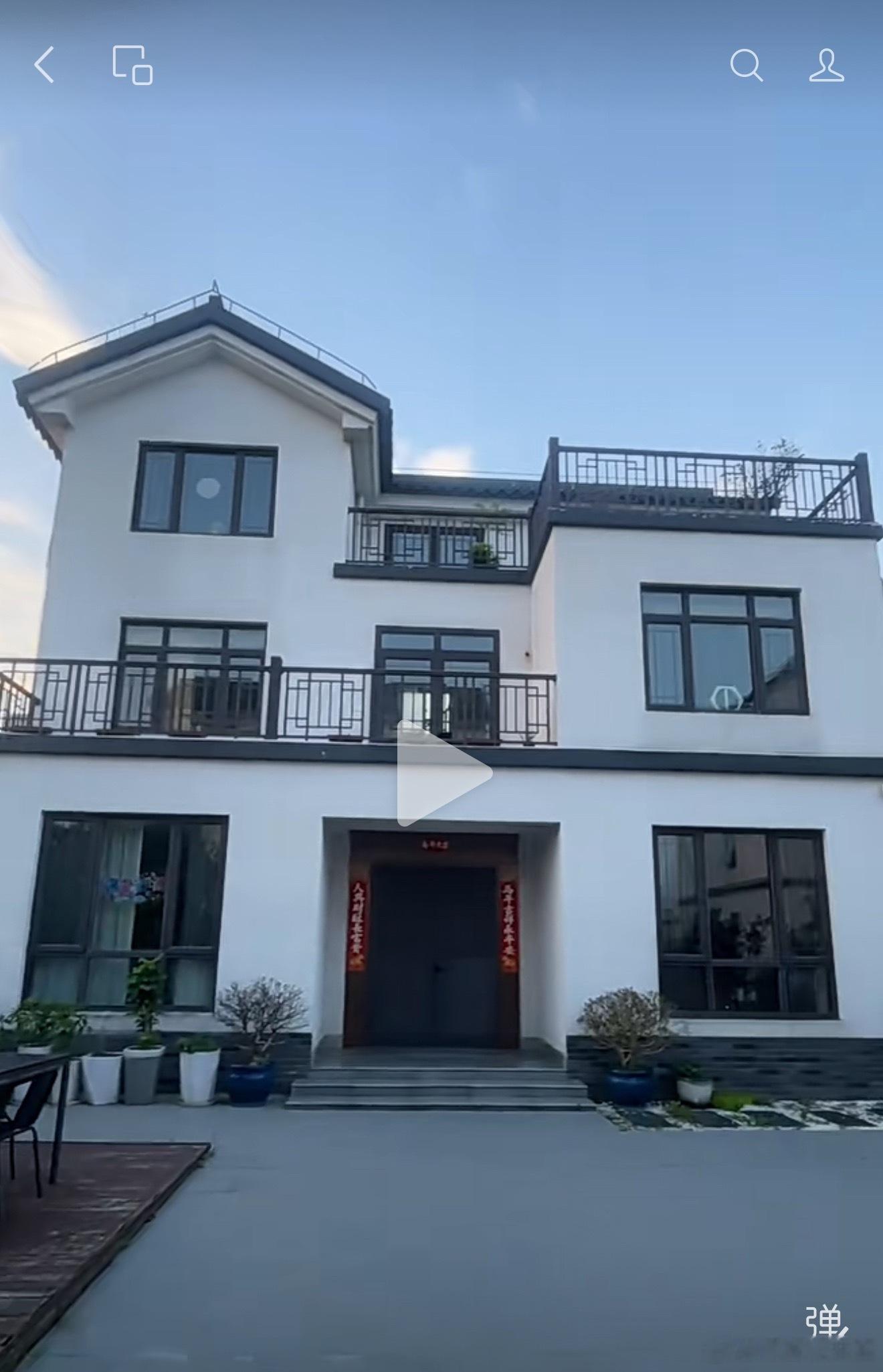 我在杨浦租的三居室 8100 一个月，其实应该是 大两居，原房东自住改成 3 居