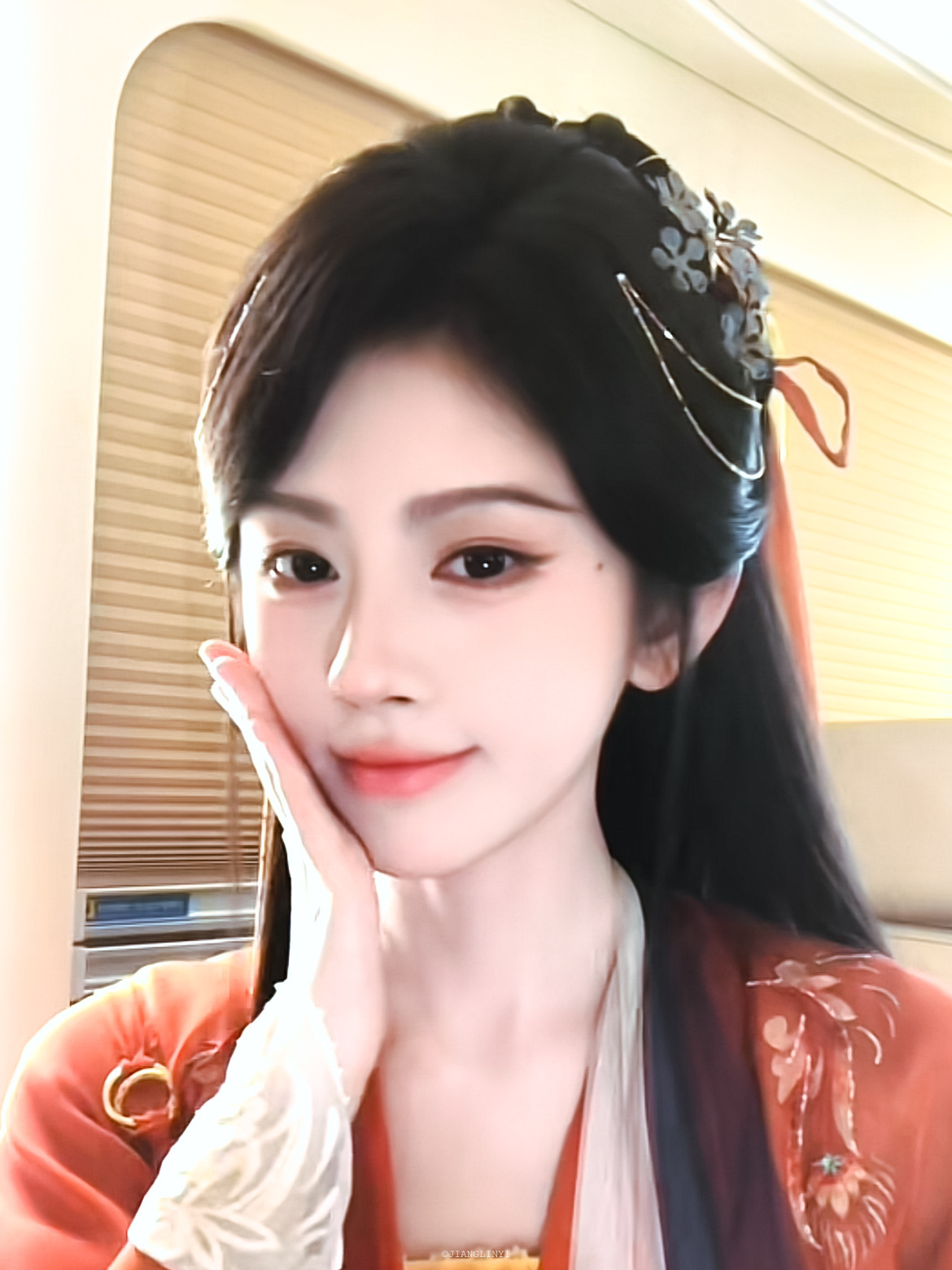 我的点赞变成了鞠婧祎 不信你试试 