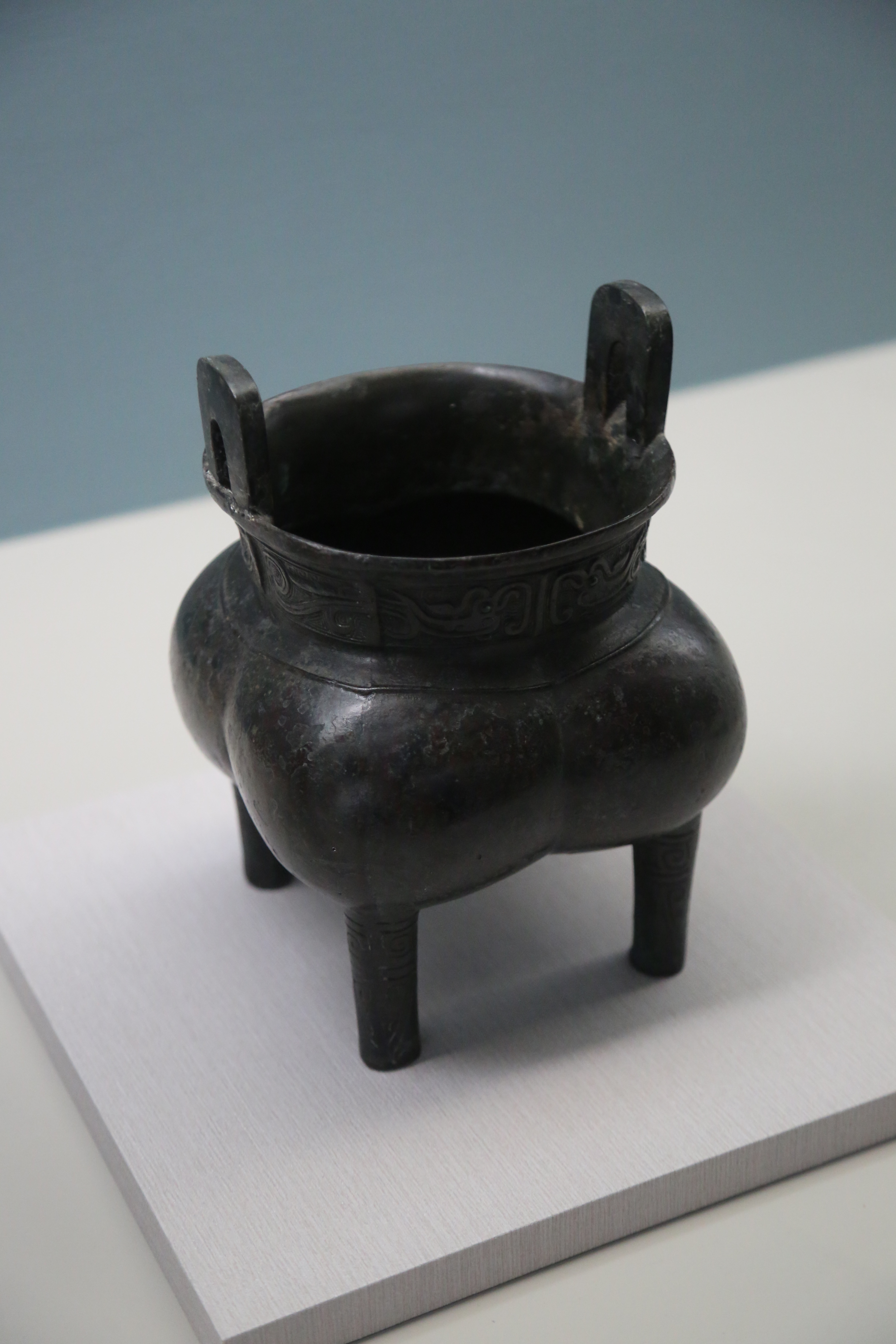 每天一件青铜器 台北故宫收藏的西周“四足鬲”,非常罕见的形制,收录于《西清古鉴》