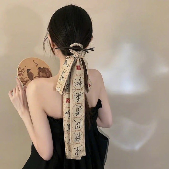 我从来不从别人的嘴里认识我的朋友，哪怕她真的是个烂人，只要对我还可以，那她就是我