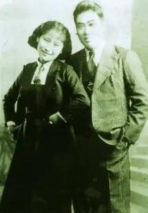 1941年，一中国女子挺着孕肚，领着女儿，来到日军司令部：还我丈夫首级！
 
麻