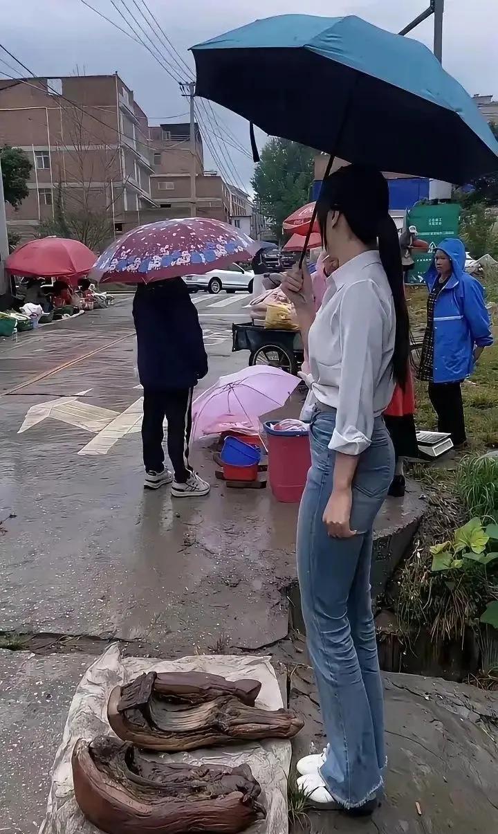 卖腊肉的小姐姐，你会买吗热门美女美女