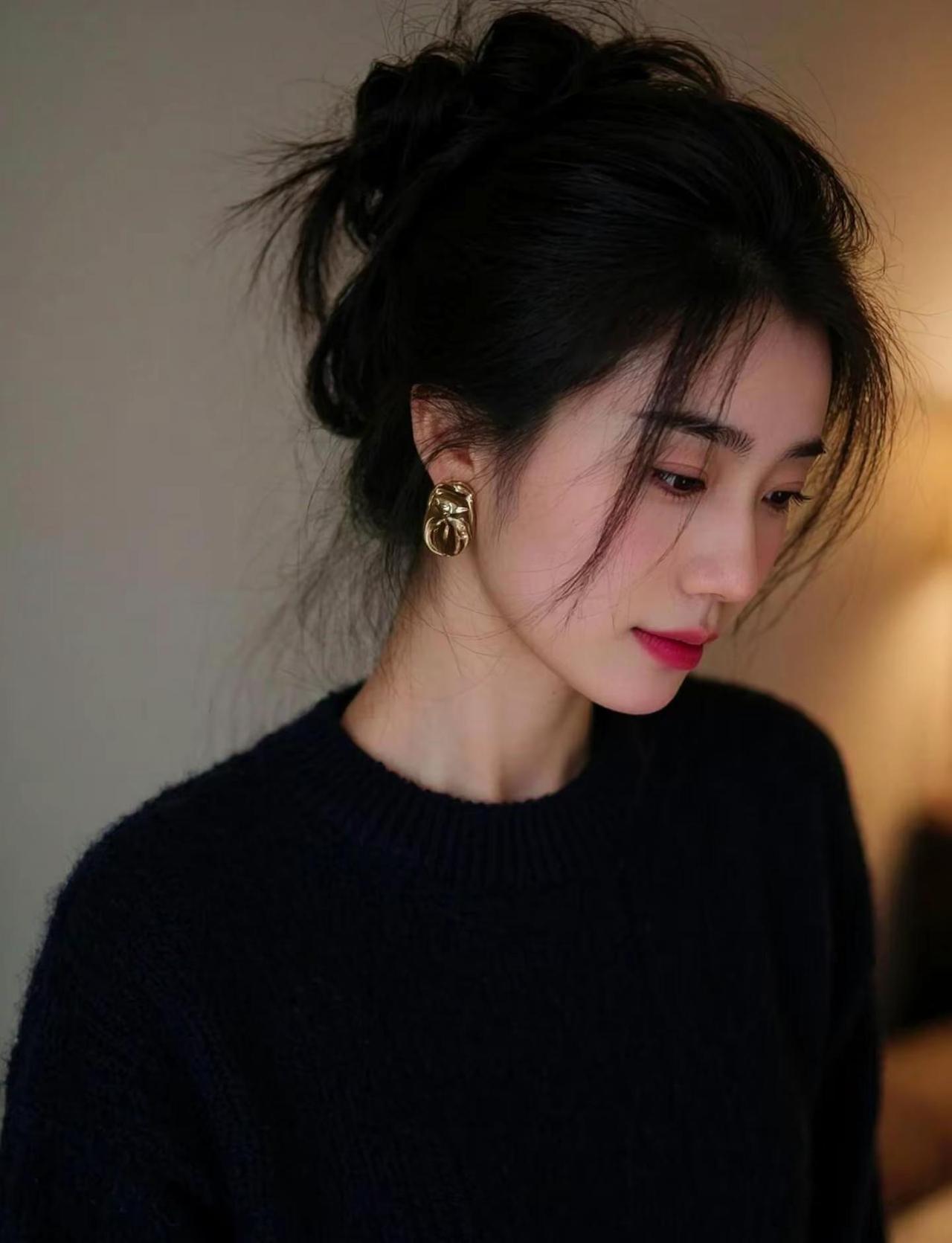 人生经不起晃，转眼又是秋，所以，我们不抱怨，得到了珍惜，失去了释怀，看水也欢，看
