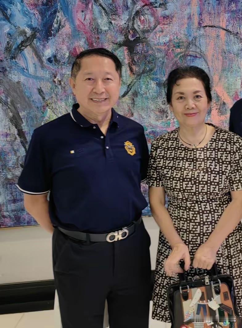 吴霜与彭长征，世家子弟的爱情，历久弥新！
 
吴霜出身顶级文艺世家，母亲是评剧皇