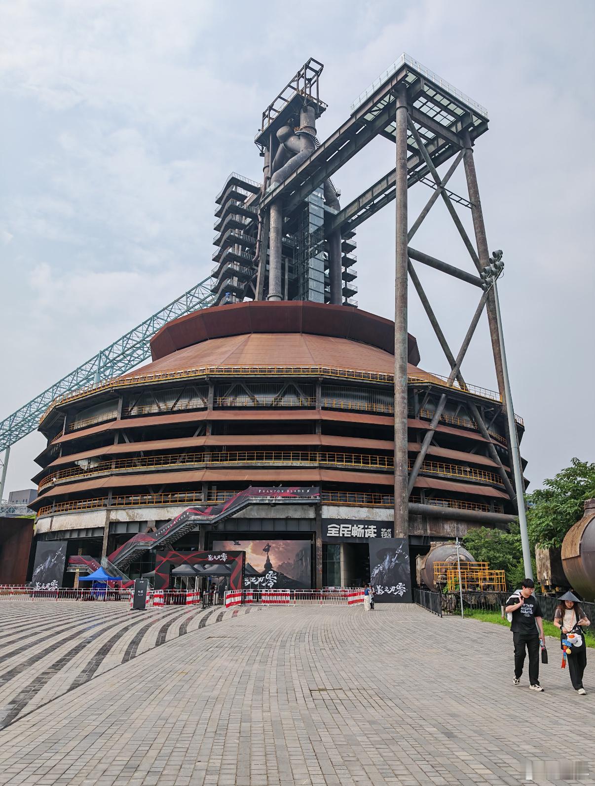 您知道六环吗？你比五环多一环那个六环….从转播机位来看，北京队打深圳这场球上座率