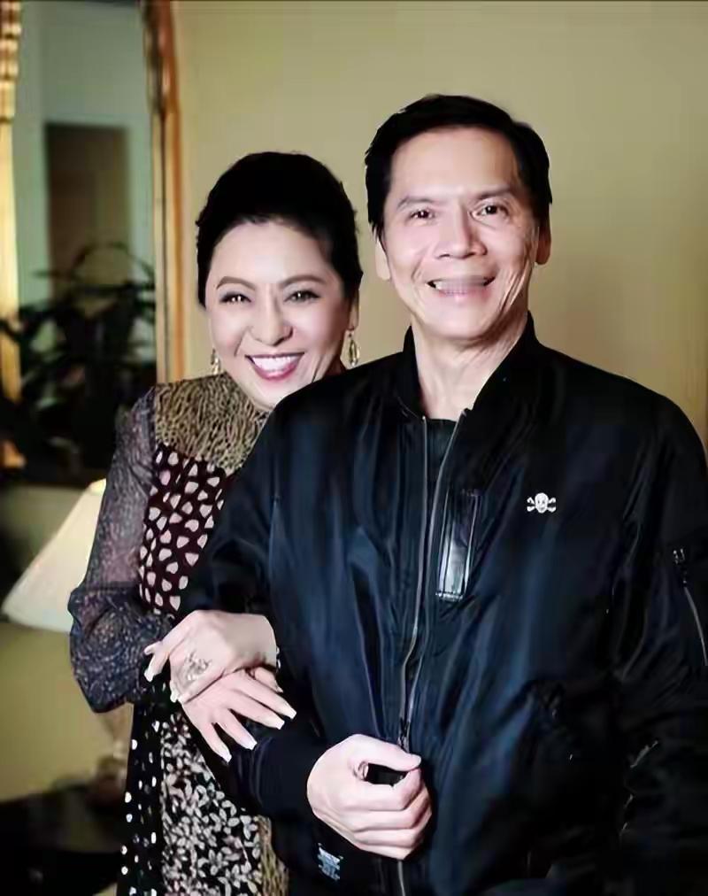 向太陈岚分享前半生：原生家庭深陷泥沼，母亲嗜赌、18岁被逼当舞女，后知晓非养父亲