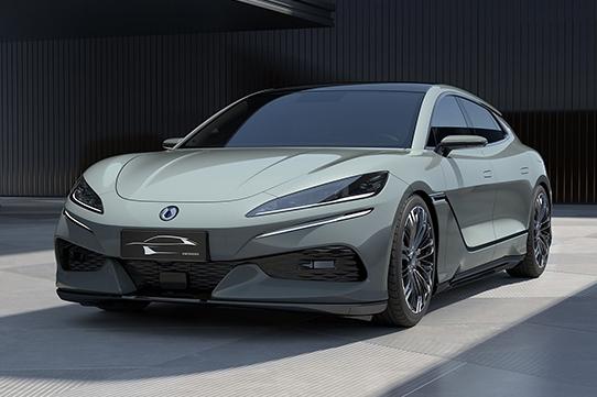 据悉，腾势Z9 GT将进军欧洲市场。外观方面，腾势Z9 GT的前脸与腾势其他车型