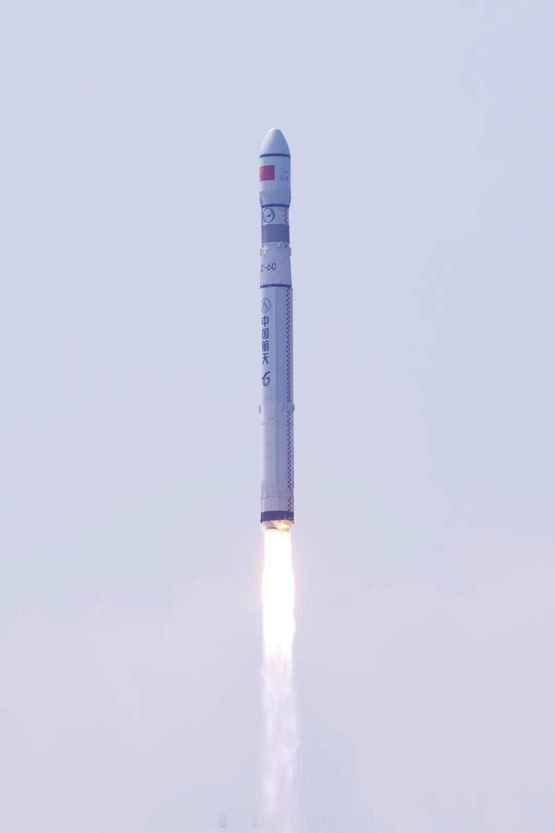 【长六丙火箭一箭七星发射成功】8月25日11时21分，长征六号丙运载火箭在太原卫
