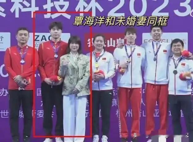 10 月 7 日，覃海洋未婚妻实名爆料他出轨、撩骚、PC 及冷暴力。此事网上炸开