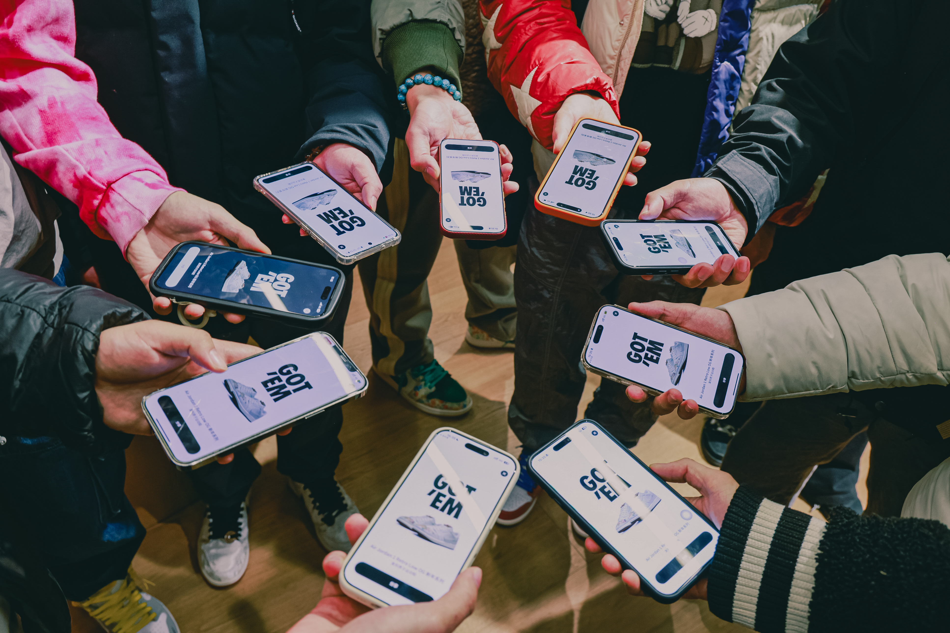 近日， Xsneaker携手Jordan、SNKRS在杭州Xsneaker la