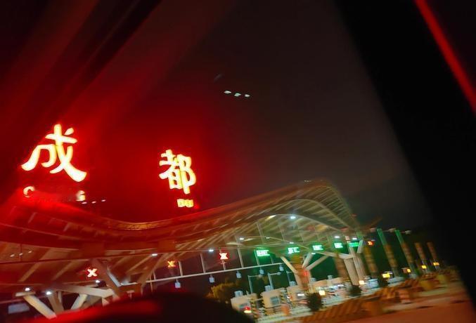 成都天府机场要建二期了，而且比很多人想的早。

8月31日，成都东部新区发布《提