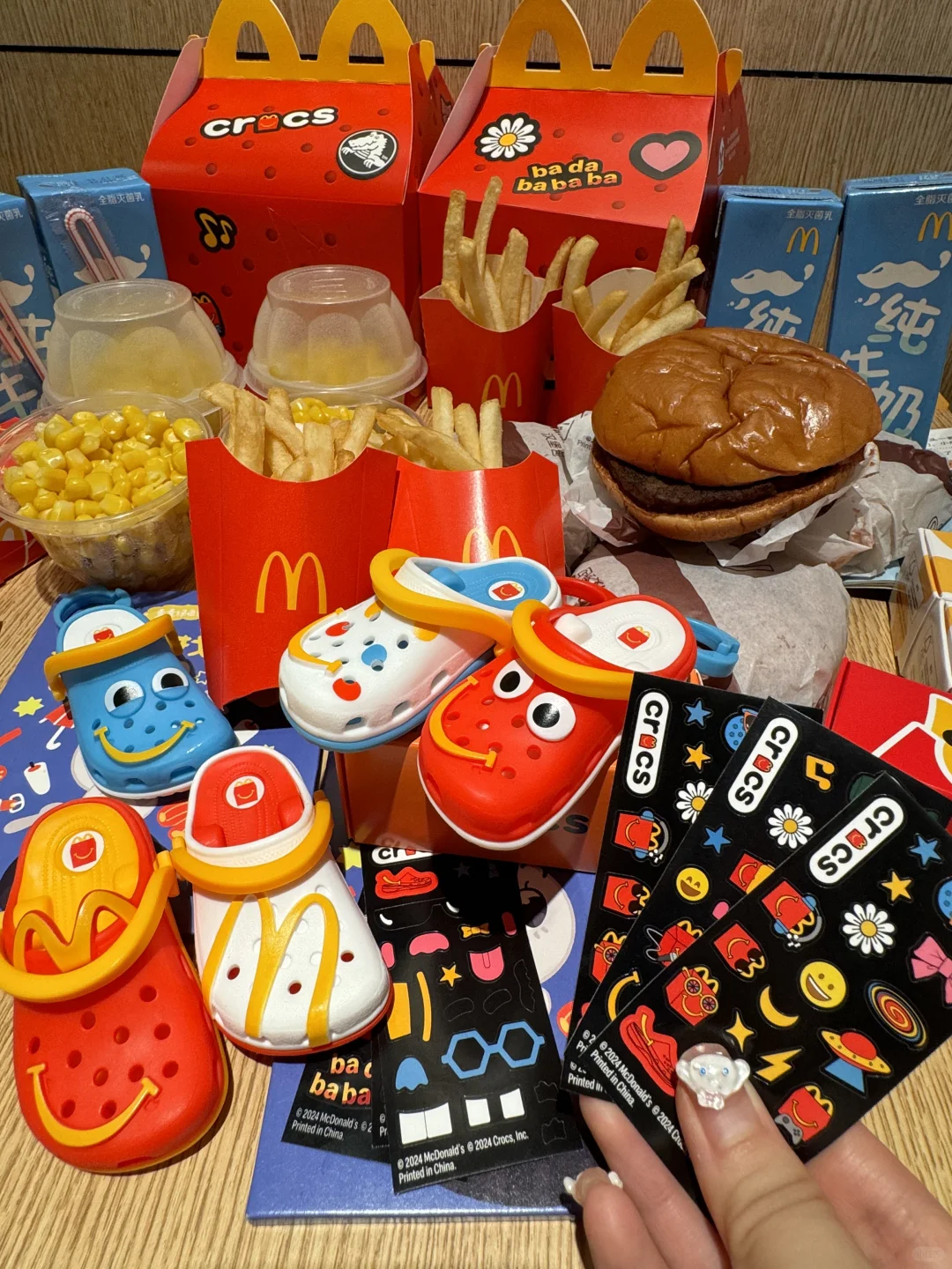 报！！吃麦当劳可以免费🉐crocs！！！