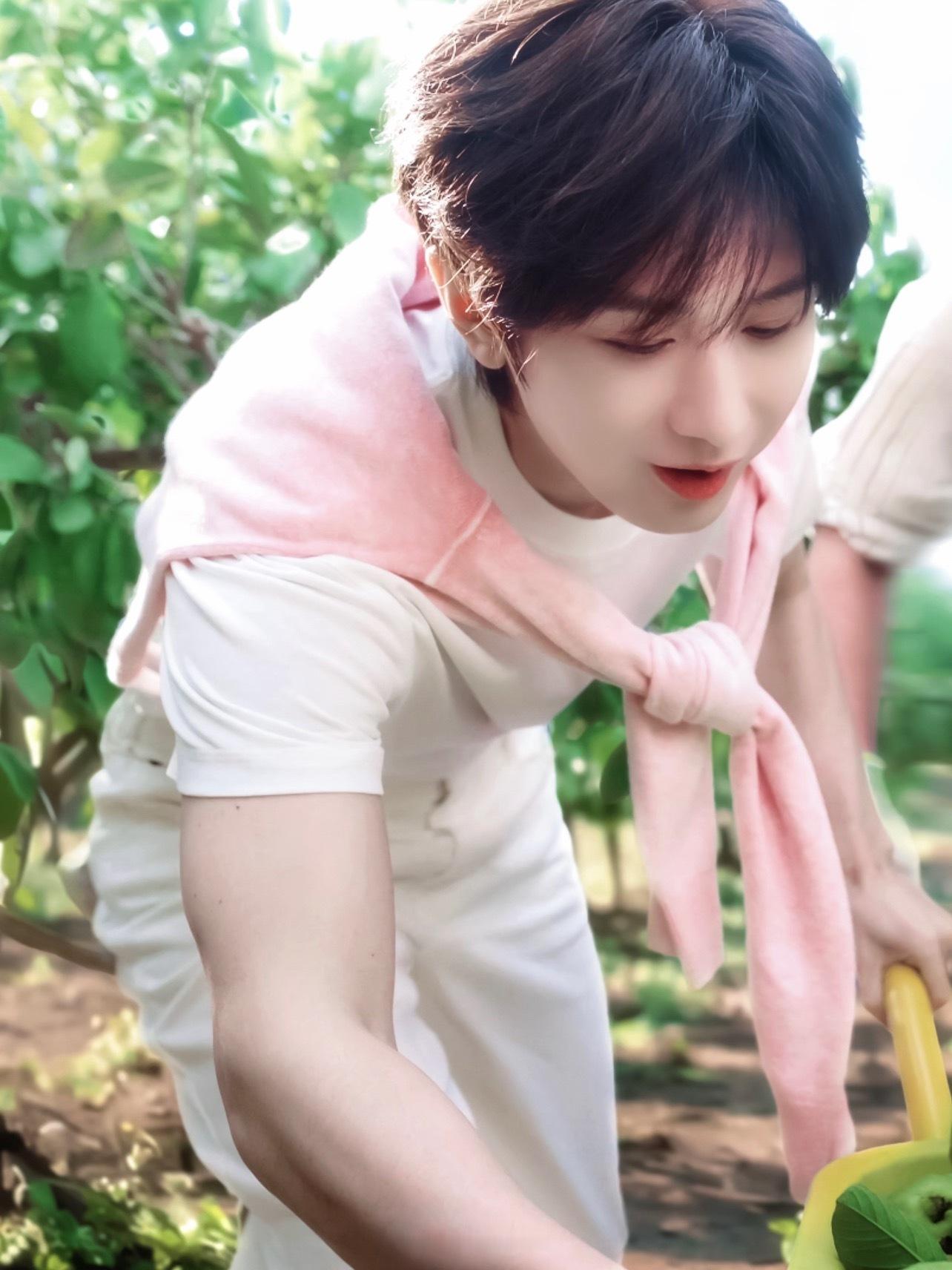 成毅的肌肉线条🥵搂我一下会怎么样？！ 