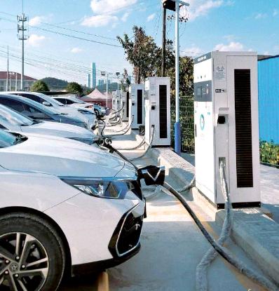 命令来了，没有任何讨价还价的余地：党政机关、公立学校、医院，甚至是政务大厅，哪怕