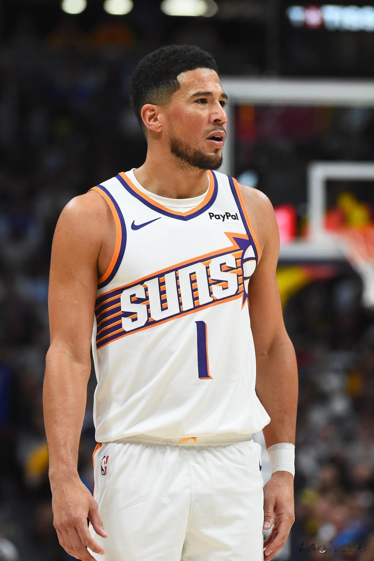 终结四连败！太阳118：96大胜爵士，看看球员数据，谁是赢球功臣？！

1、布克