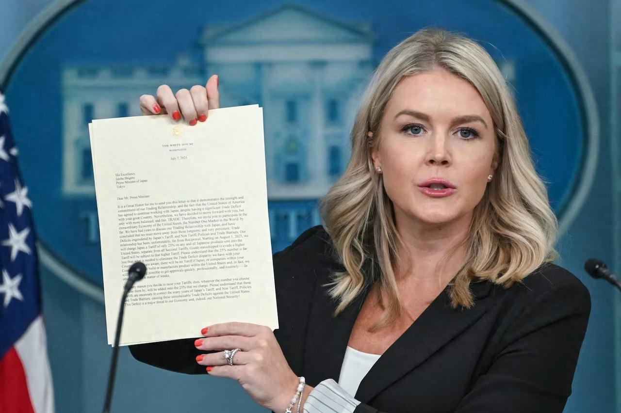 特朗普发现只要不惹中国，其他国家是手拿把掐，在公布的关税里，中国这次竟然没在名单