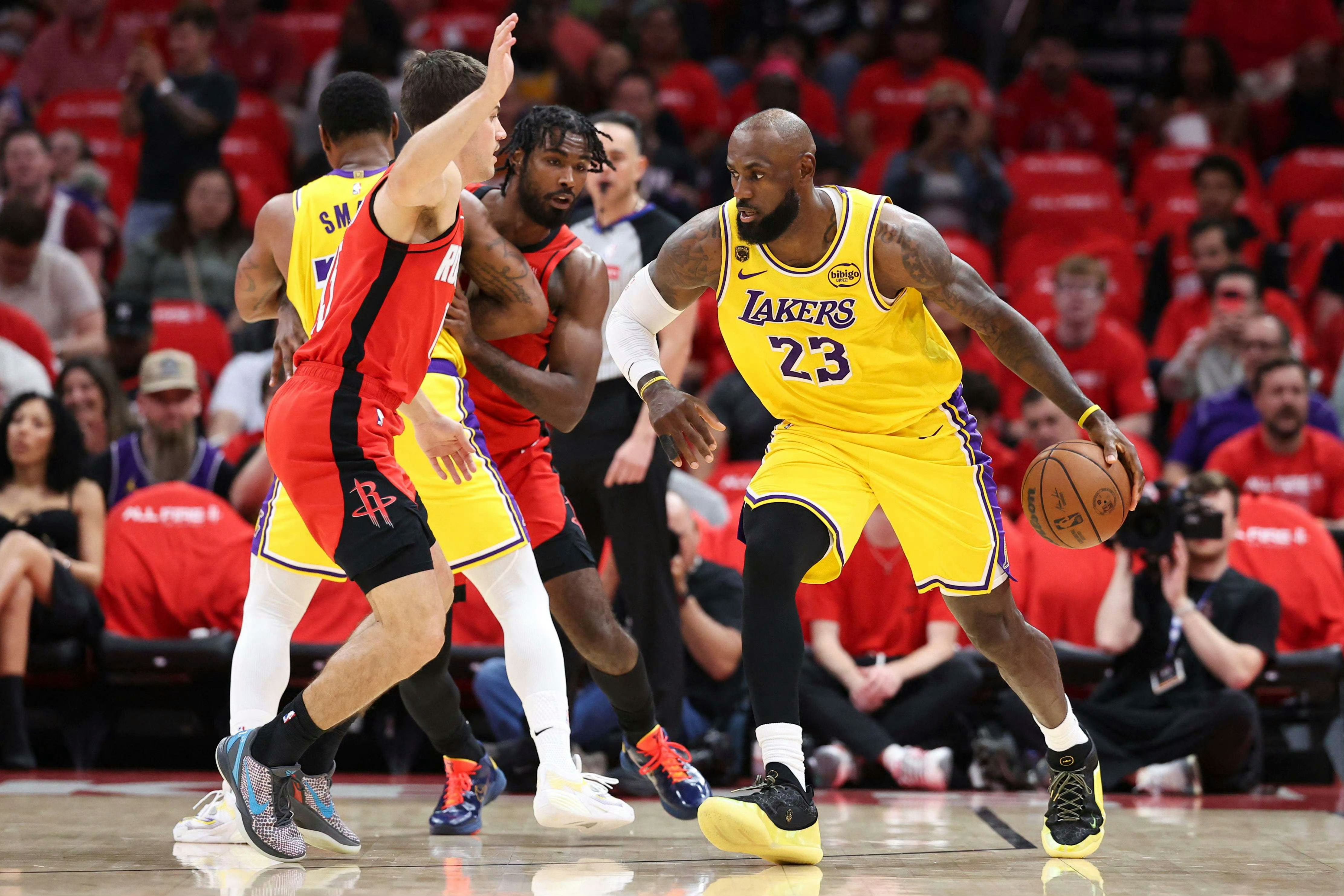 能4比0拿下的 就不要4比1，夜长梦多湖人vs火箭 龙港