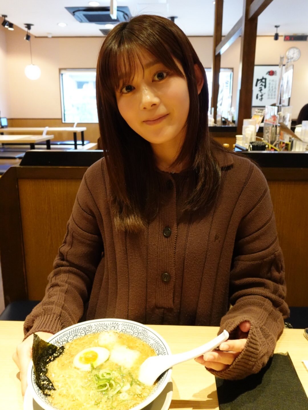 尾関梨香「久々のラー活🍜　丸源ラーメン 」 