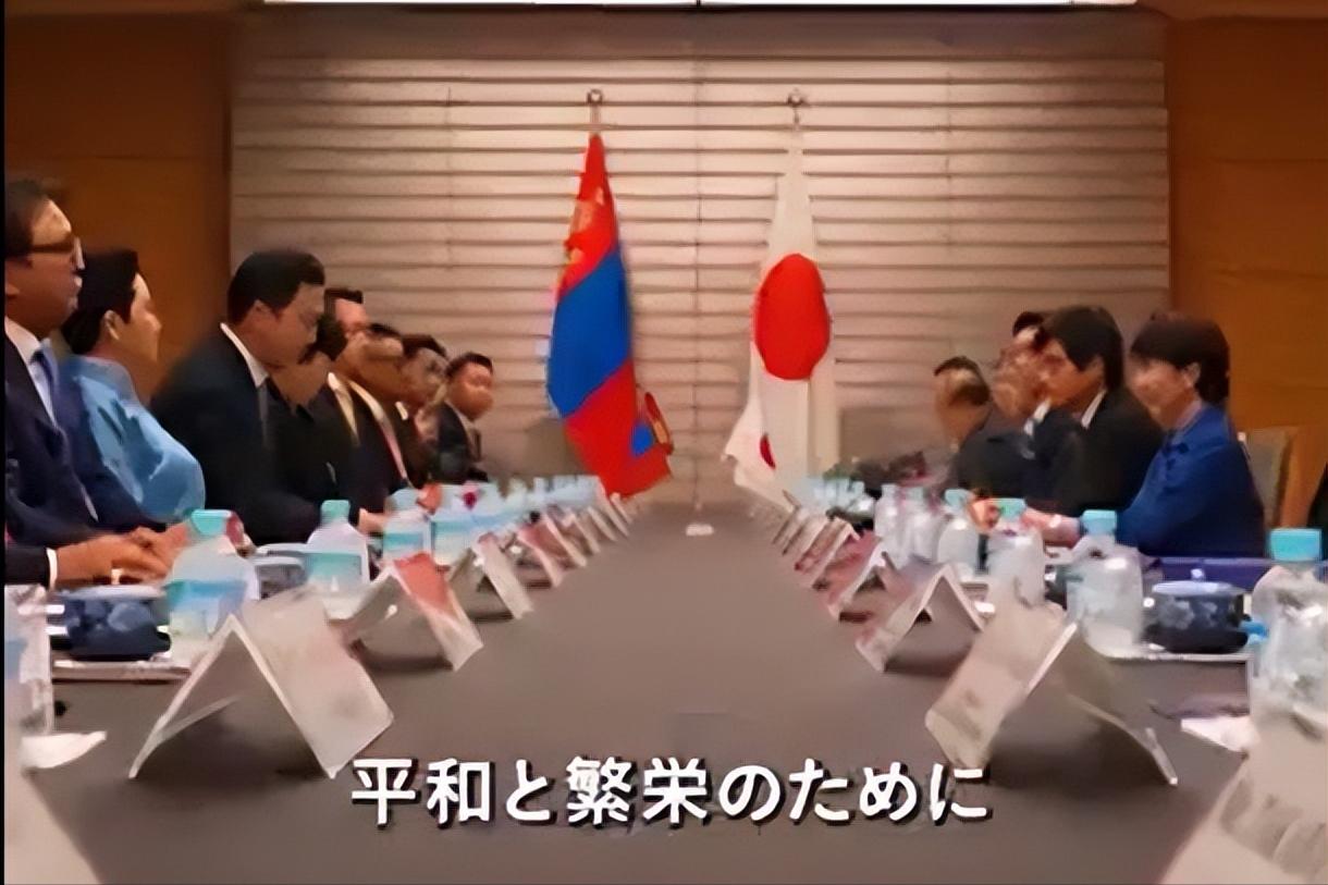 【蒙古肯定日本是“和平国家”，高市早苗承诺强化支持蒙古自主】高市早苗在联合国大会