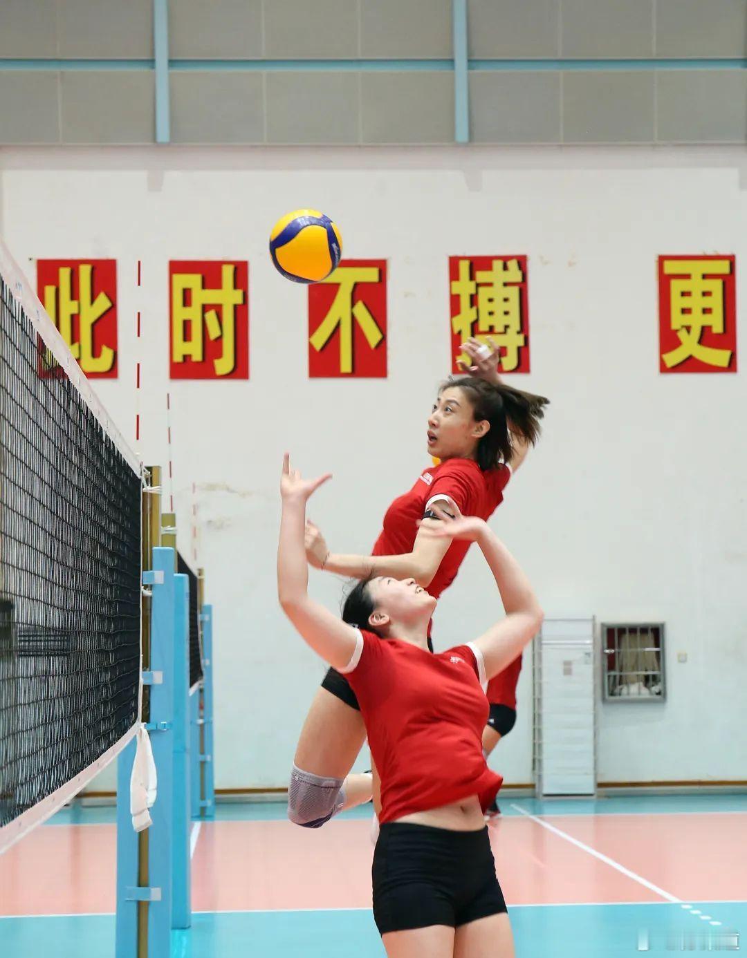 中国女排2025女排世锦赛在回到漳州后，中国女排对世联赛进行了及时总结，认为在发