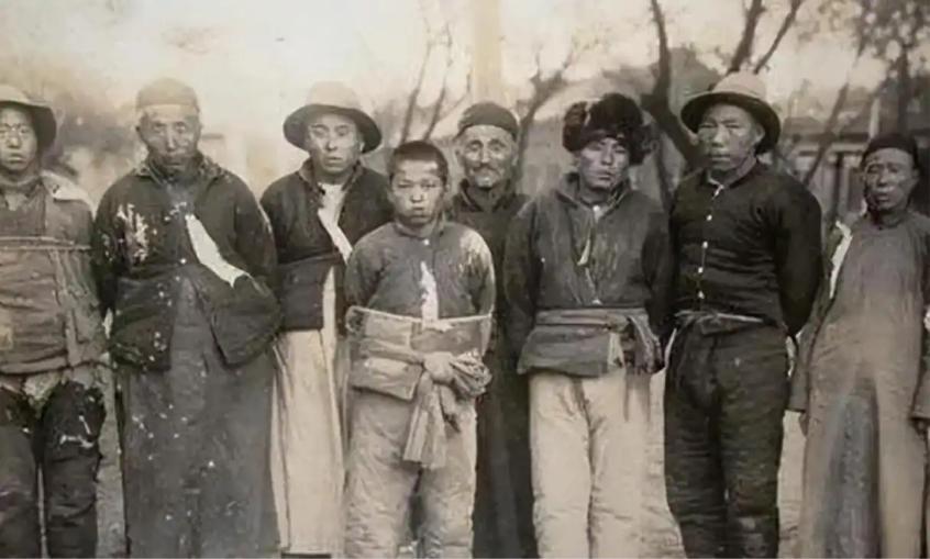 在匪首病死之前把他枪毙掉，伊阳县最后一名土匪头子李学文覆灭记。在民国时期，各地的